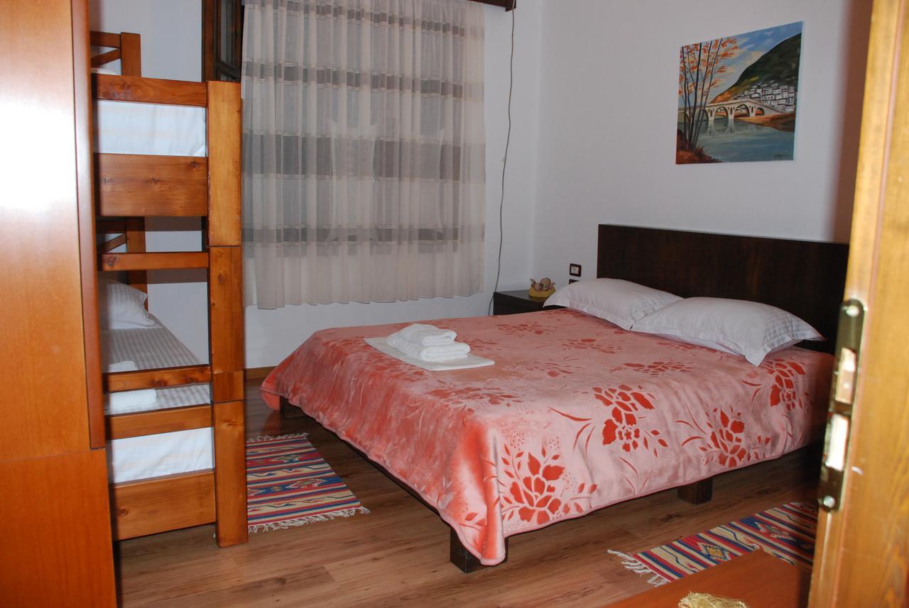 Bed & Breakfast Local Living Edi Berat Bagian luar foto